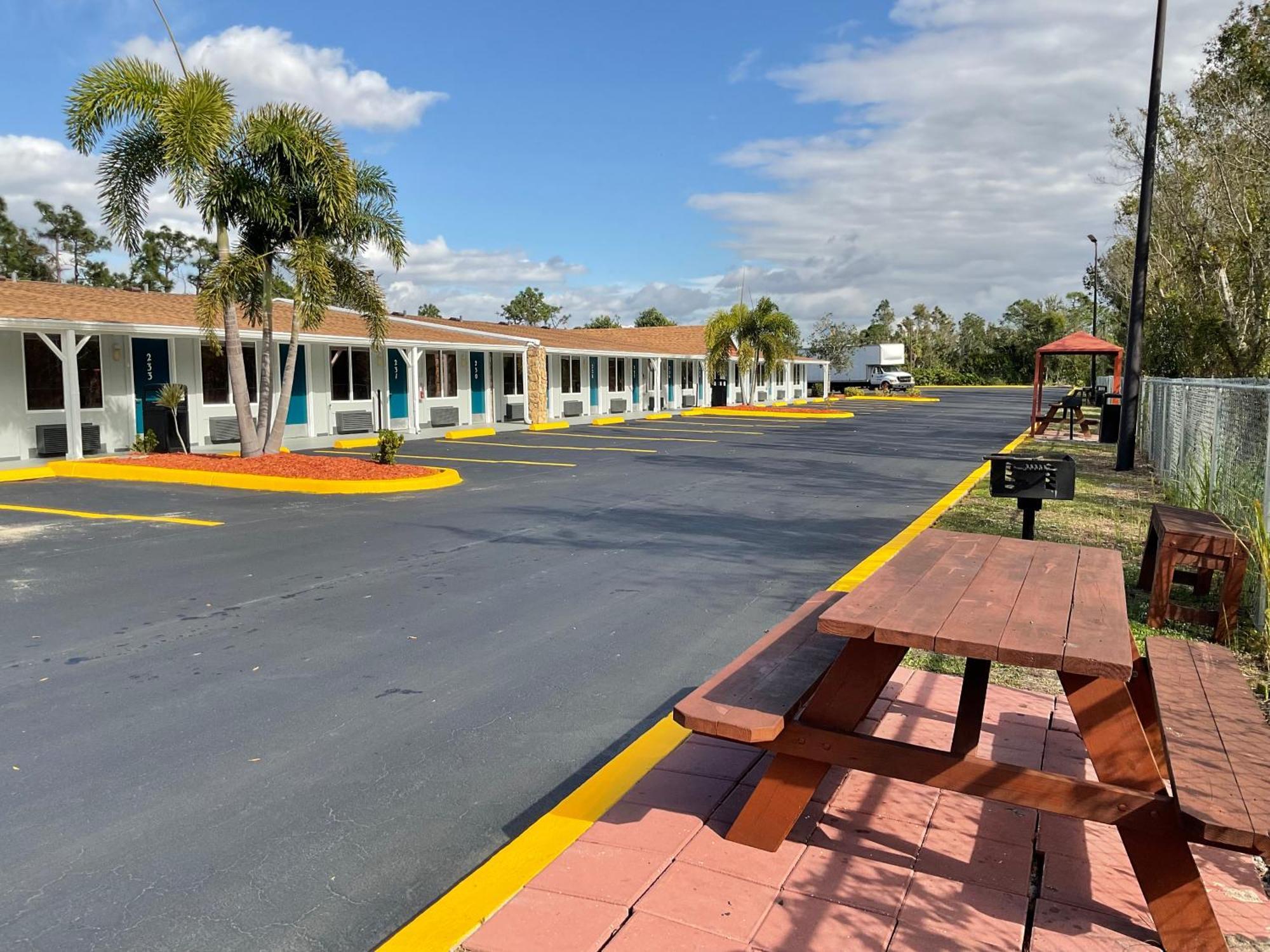 Knights Inn Punta Gorda Dış mekan fotoğraf